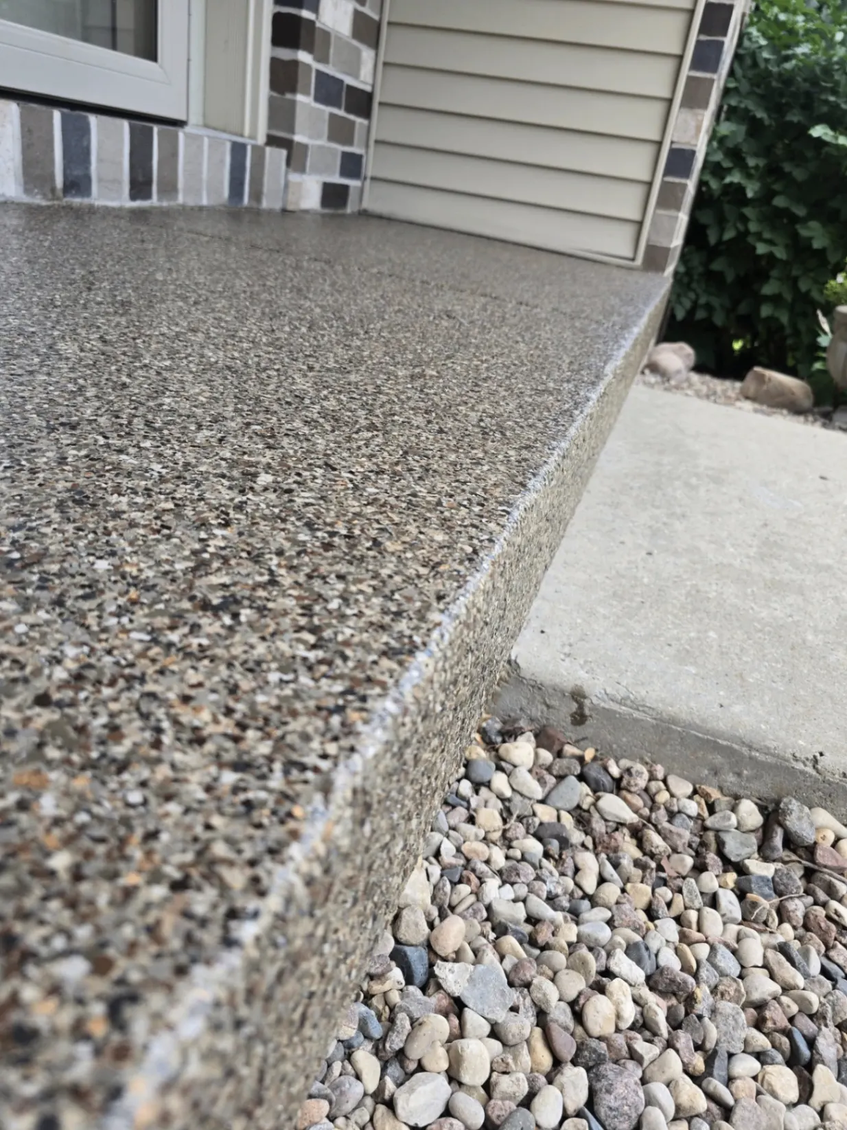 Front porch after decorative flake coating